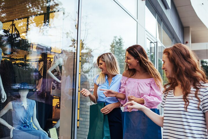 Private Shopping Tour from Belfast to The Boulevard - Banbridge - Photo 1 of 7